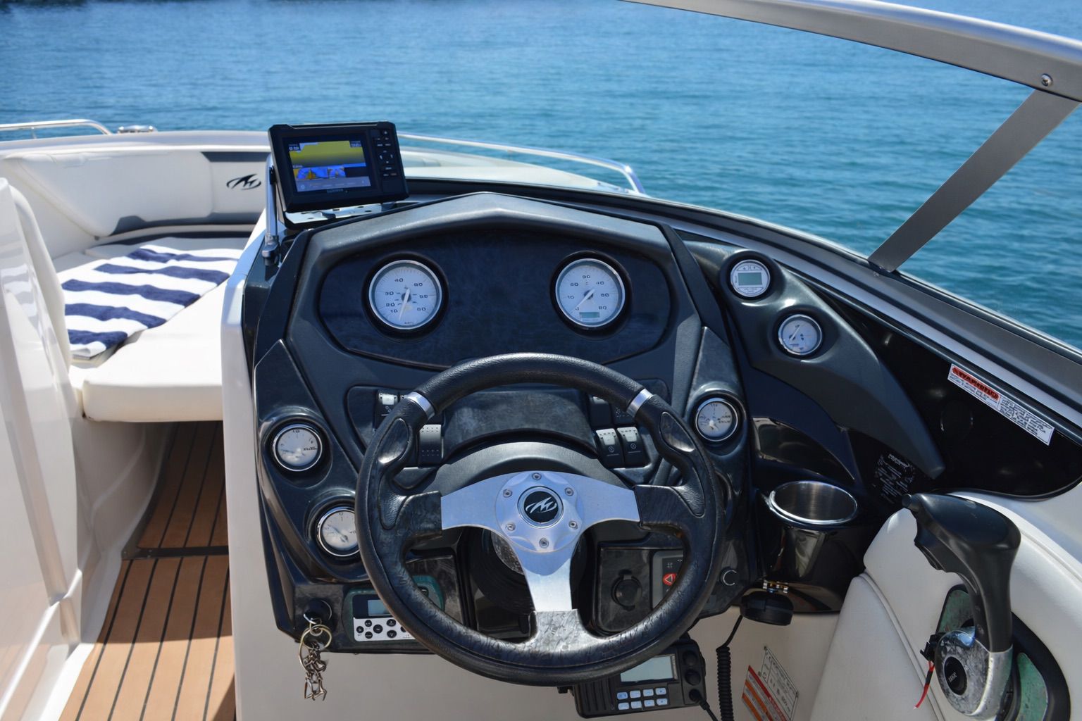 Monterey (máx 7 pax) — Cala Na Clara y Es Caló (4h)